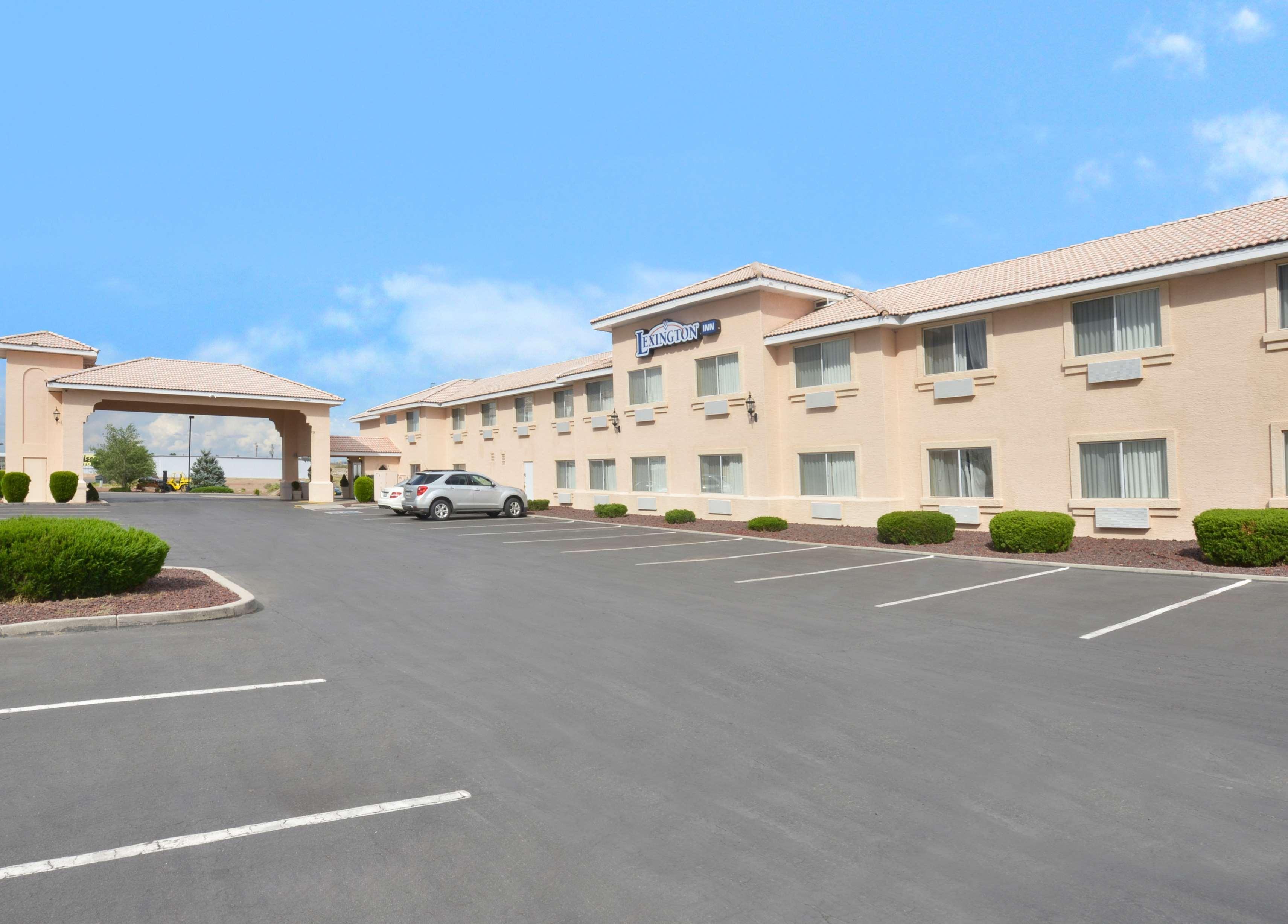Baymont Inn & Suites By Wyndham Holbrook Exterior photo